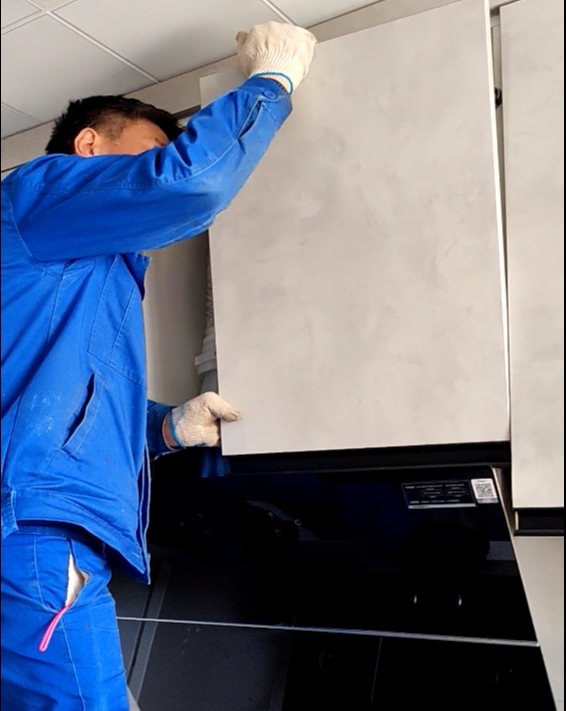 客戶說當初追媳婦就是靠著一手好廚藝才娶到家的，所以廚房是兩個人溫存的地方